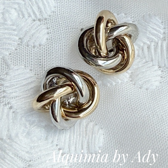 Alquimia Jewelry - Silver and gold Classic Knot studs